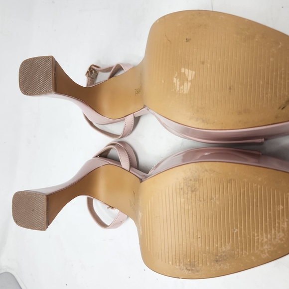 Chic Pink Platform Heels with Sculptural Design - Picture 15 of 16